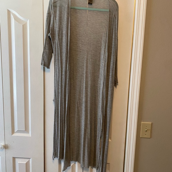 various items - Picture 5 of 16